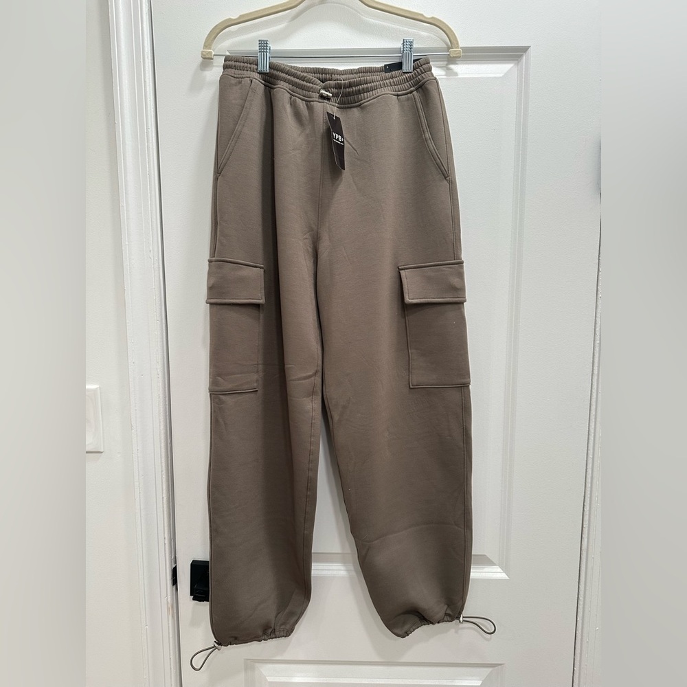 Abercrombie YPB neo knit jogger cargo sweatpants NWT